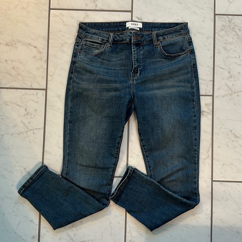 Like New! Pistola Skinny Jeans Dark Wash size 31